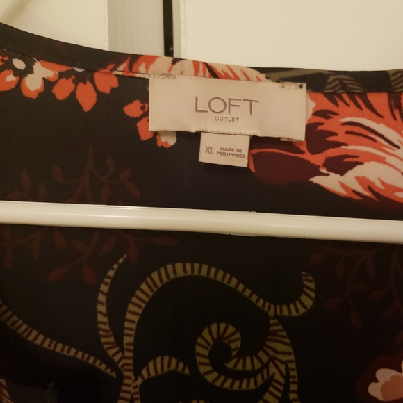 Blouses - Picture 2 of 4